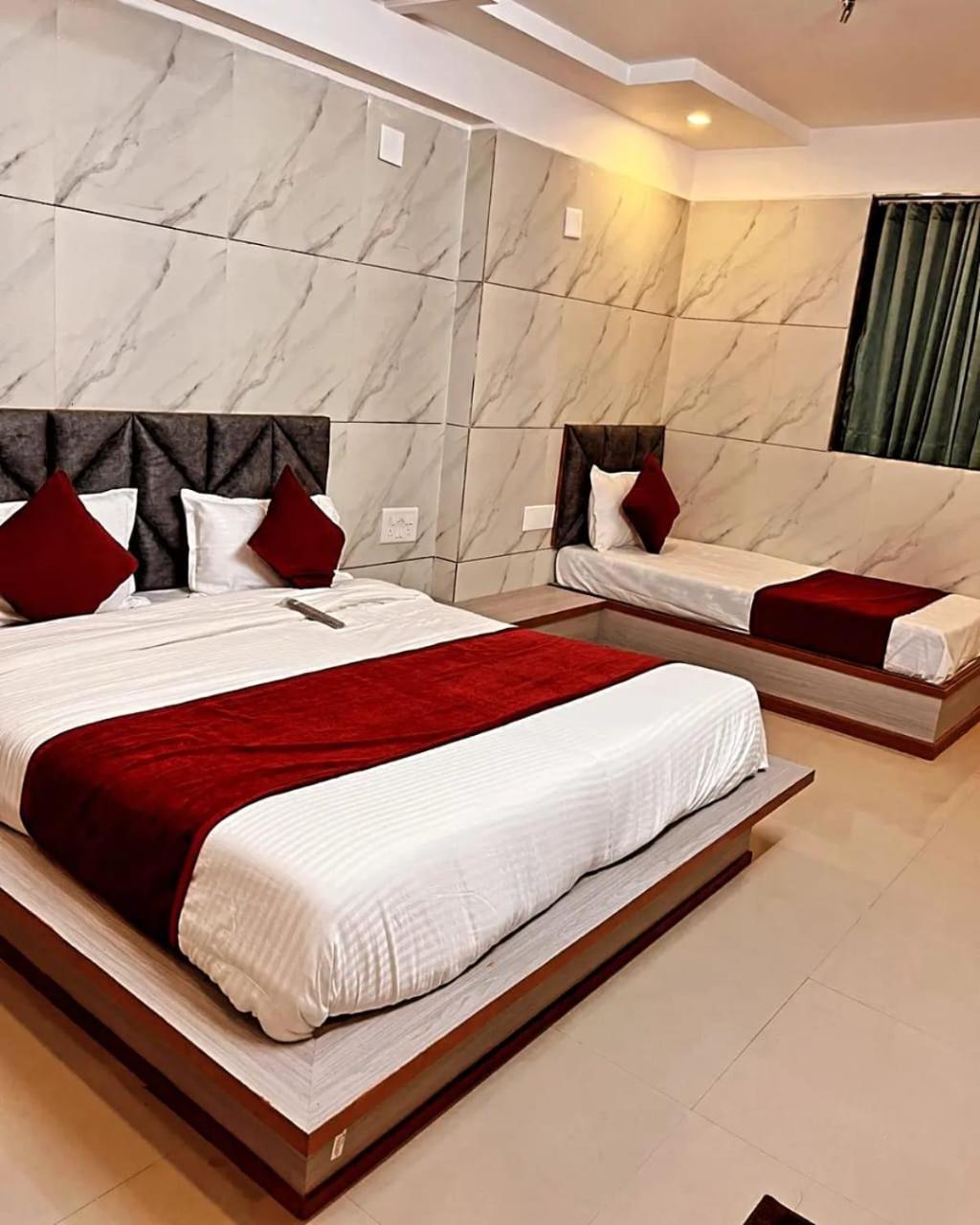 Hotel The Grand Pritam Gandhinagar Kültér fotó