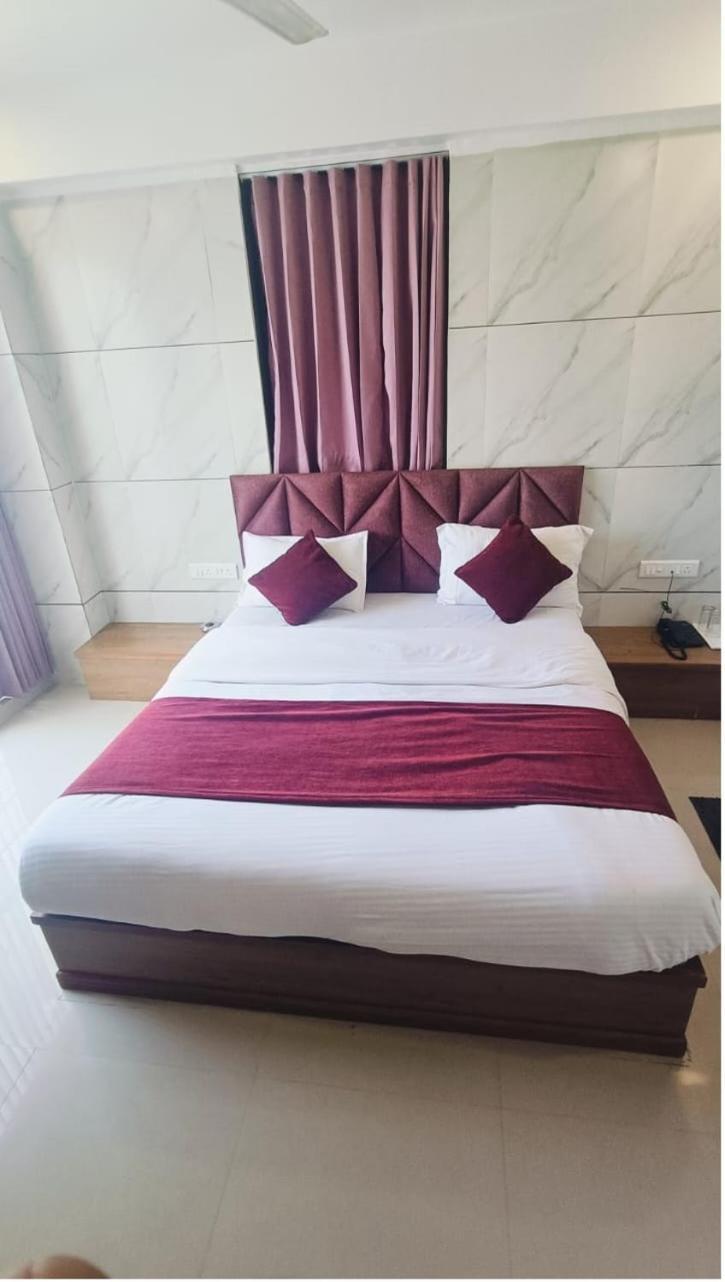 Hotel The Grand Pritam Gandhinagar Kültér fotó